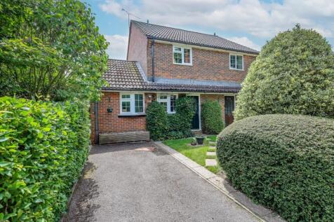 Longmead, Liss, Hampshire, GU33 2 bed semi