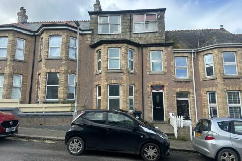 9 bedroom terraced house for sale