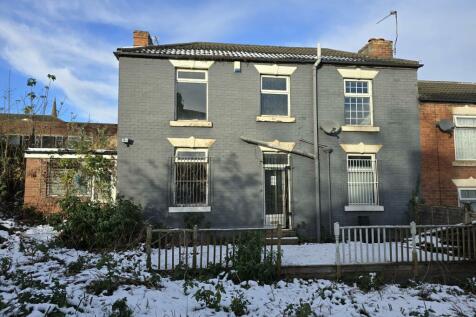 2 bedroom semi-detached house for sale