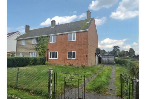 3 bedroom semi-detached house for sale