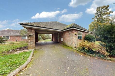 2 bedroom detached house for sale