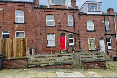 Terraced house for sale