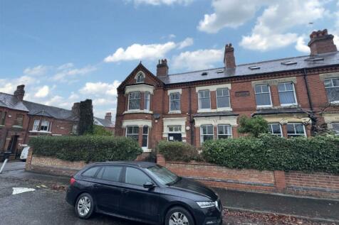 8 bedroom semi-detached house for sale