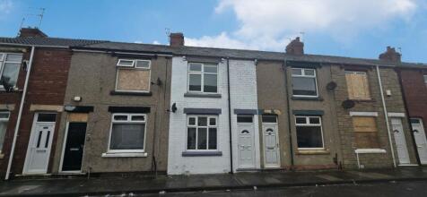 Terraced house for sale