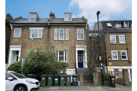2 bedroom maisonette for sale