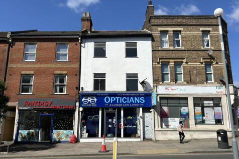 4 bedroom flat for sale