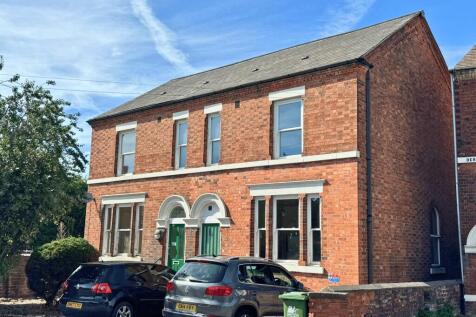 10 bedroom detached house for sale