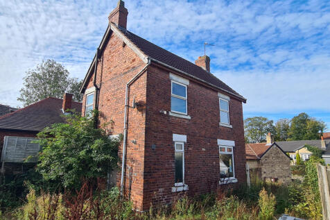 2 bedroom detached house for sale