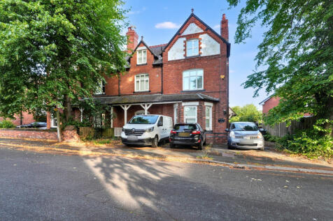 7 bedroom semi-detached house for sale