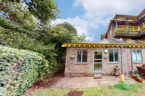 Studio flat for sale
