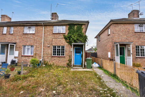 2 bedroom semi-detached house for sale