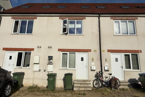 5 bedroom terraced house for sale