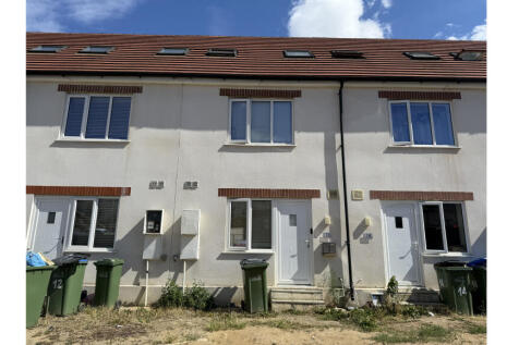 5 bedroom terraced house for sale