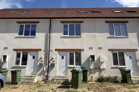 5 bedroom terraced house for sale