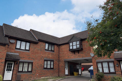 Studio flat for sale