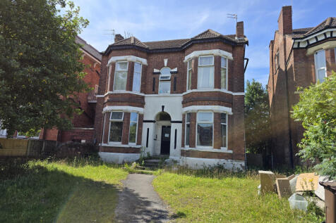 7 bedroom block of apartments for sale