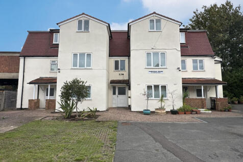 14 bedroom block of apartments for sale