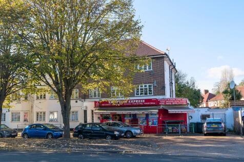 Studio flat for sale