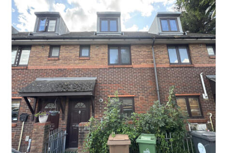 2 bedroom terraced house for sale