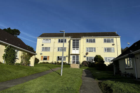 Studio flat for sale
