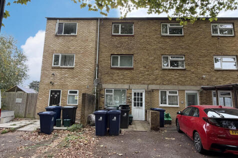 10 bedroom end of terrace house for sale