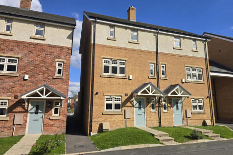 4 bedroom semi-detached house for sale