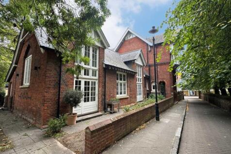 15 bedroom block of apartments for sale