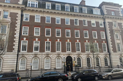 Studio flat for sale