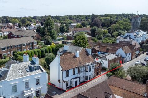 10 bedroom semi-detached house for sale