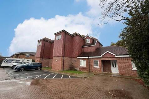 18 bedroom block of apartments for sale