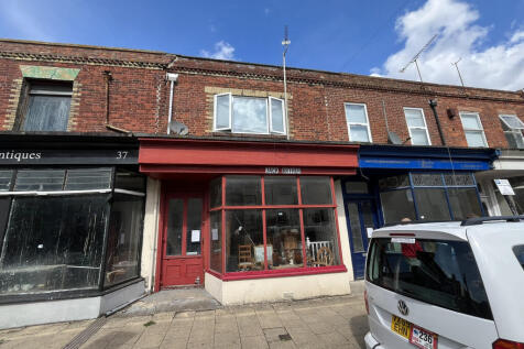 6 bedroom block of apartments for sale