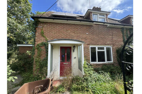 2 bedroom semi-detached house for sale