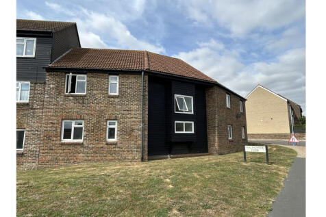 Studio flat for sale