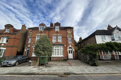 11 bedroom semi-detached house for sale