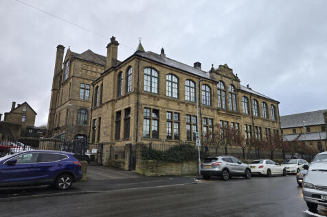 Studio flat for sale