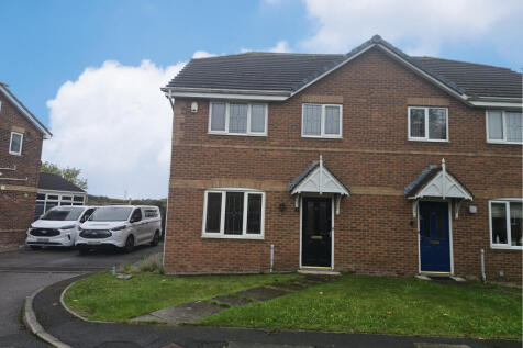 3 bedroom semi-detached house for sale