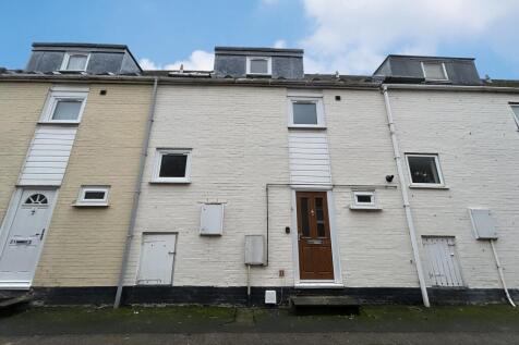 4 bedroom terraced house for sale