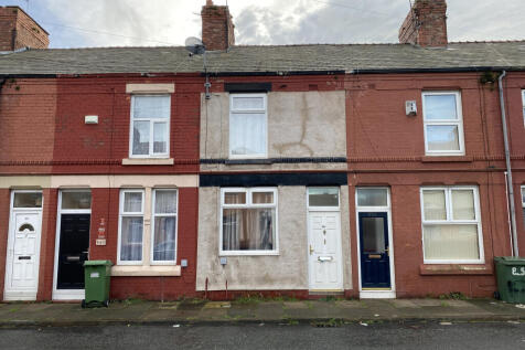 Terraced house for sale
