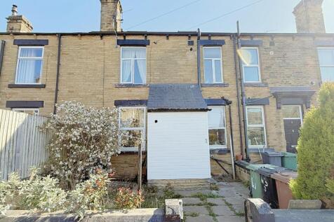 Gladstone Terrace, Pudsey, LS28 6NE 3 bed terraced house for sale