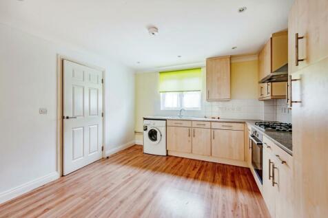 2 bedroom ground floor flat for sale