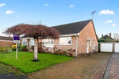 2 bedroom semi-detached bungalow for sale