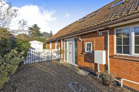 5 bedroom detached bungalow for sale