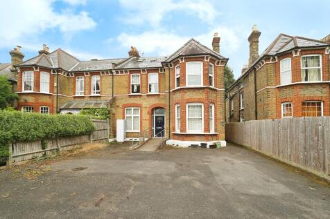 4 bedroom maisonette for sale