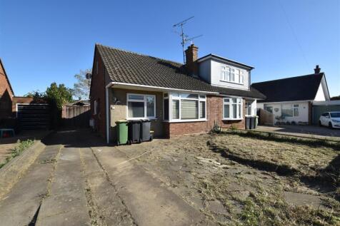 2 bedroom semi-detached bungalow for sale