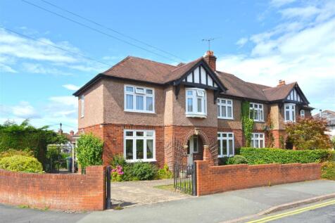 Woodfield Road, Copthorne, Shrewsbury 3 bed semi