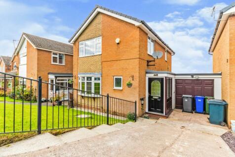 3 bedroom link detached house for sale