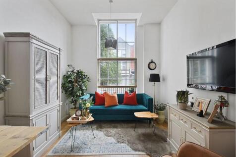 2 bedroom ground floor flat for sale