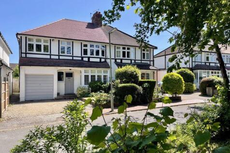 3 bedroom semi-detached house for sale