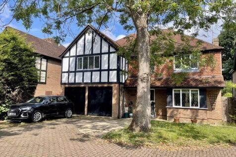 5 bedroom detached house for sale