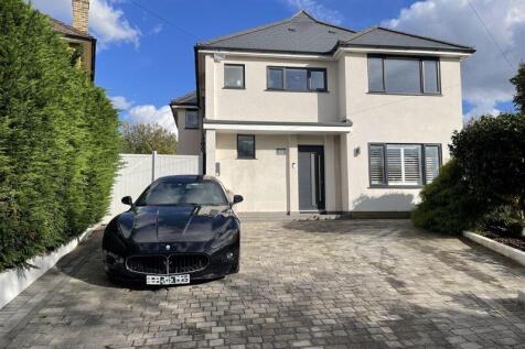 Raymond Way, Esher 4 bed house for sale